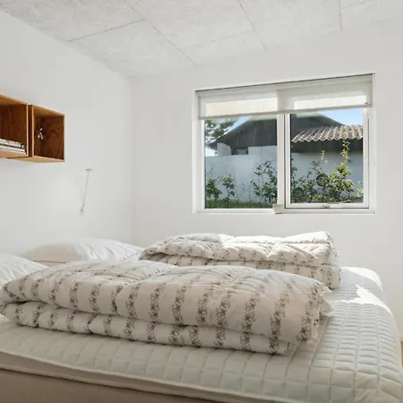 Cozy Home In Ebeltoft With House Sea View Holiday home